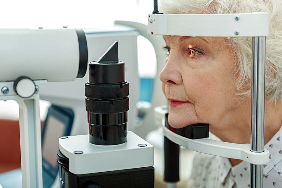 cataracte apres chirurgie refractive cornee dr alain saad ophtalmologue paris chirurgien ophtalmo specialiste chirurgie refractive paris