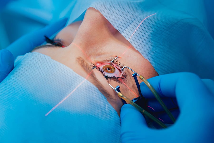 lasik dr alain saad ophtalmologue paris chirurgien ophtalmo specialiste chirurgie refractive paris