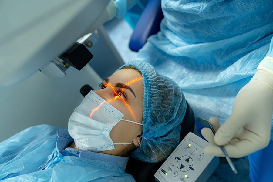 pkr dr alain saad ophtalmologue paris chirurgien ophtalmo specialiste chirurgie refractive paris