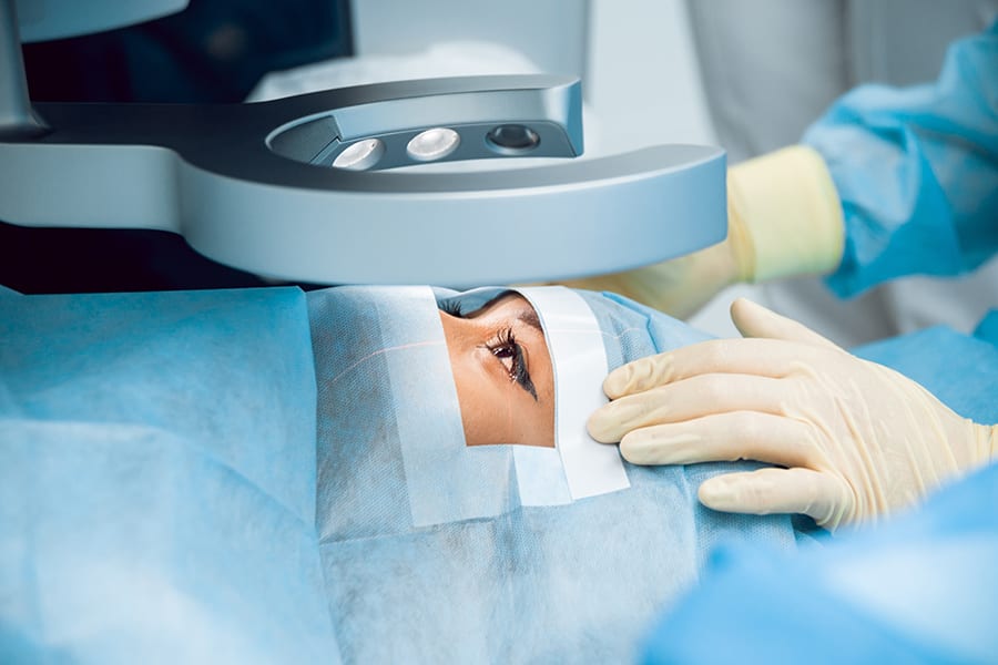 smile dr alain saad ophtalmologue paris chirurgien ophtalmo specialiste chirurgie refractive paris